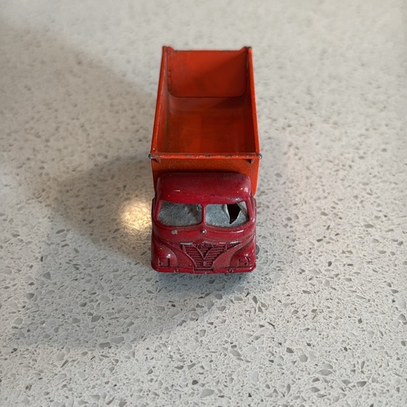 LESNEY Hoveringham Dump Truck Die Cast Metal Toy Matchbox Tipper - Picture 3 of 8